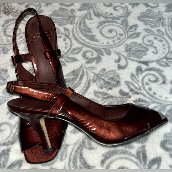 Harold’s Size 8M metallic copper brown Paten leather upper sling back heel strap - Picture 3 of 8